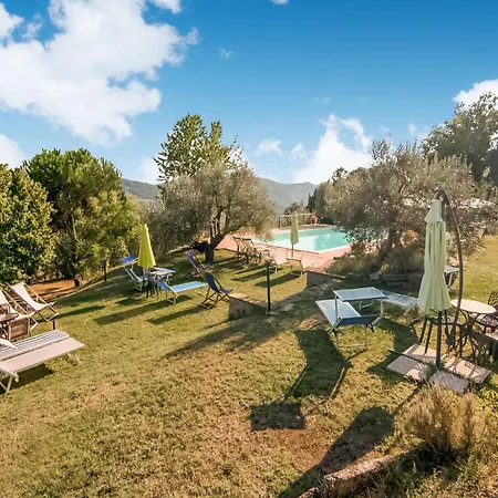 In With Garden Monte Santa Maria Tiberina